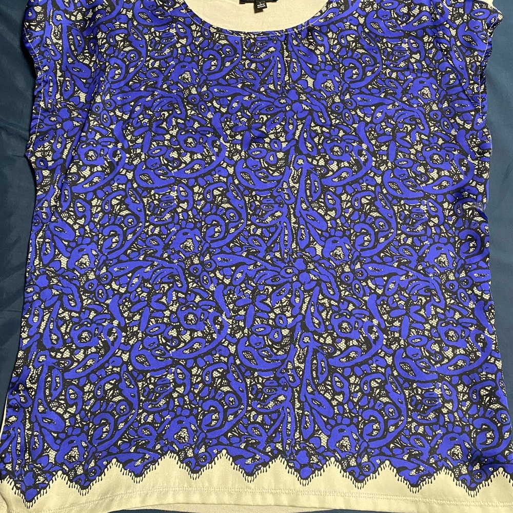 Blue and gray print top